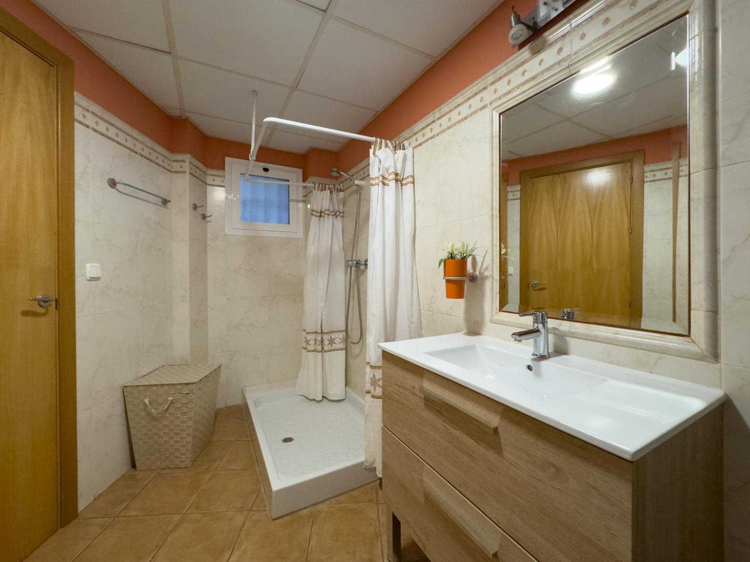 El Barco 1 Linea Playa, Parking, Wifi *